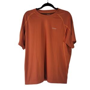 Patagonia‎ Size L Men's Lanshade T-Shirt Orange Short Sleeve Athletic Top
